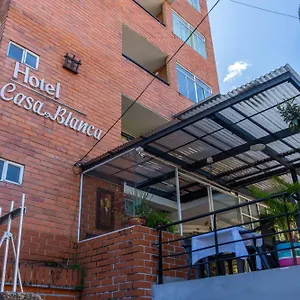 3* Hotel Casa Blanca Laureles